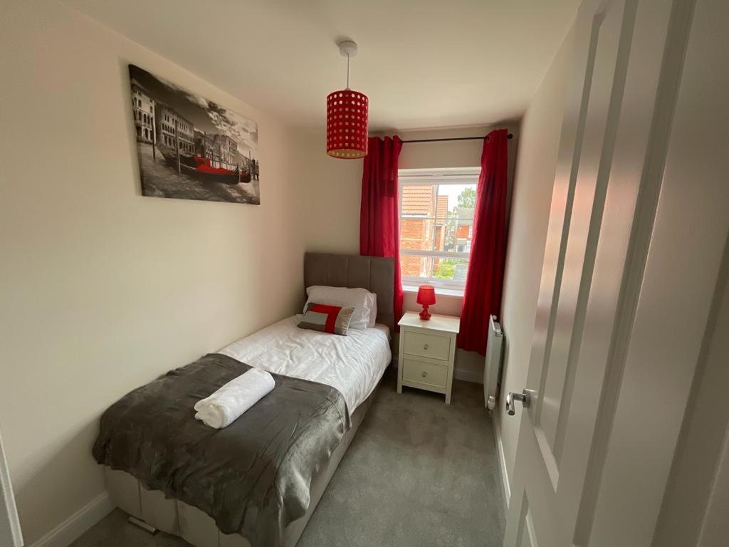 Stunning 3-Bed Risa House In Beeston Nottinghamヴィラ エクステリア 写真